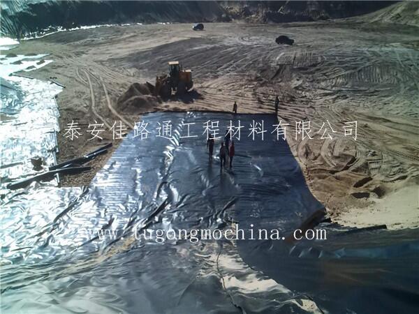 东胜垃圾场采用佳路通防渗膜进行铺设 东胜垃圾场采用佳路通防渗膜进行铺设